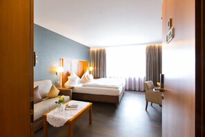 Premium Room, Non Smoking, Allergy Friendly | Minibar, in-room safe, individually decorated, individually furnished