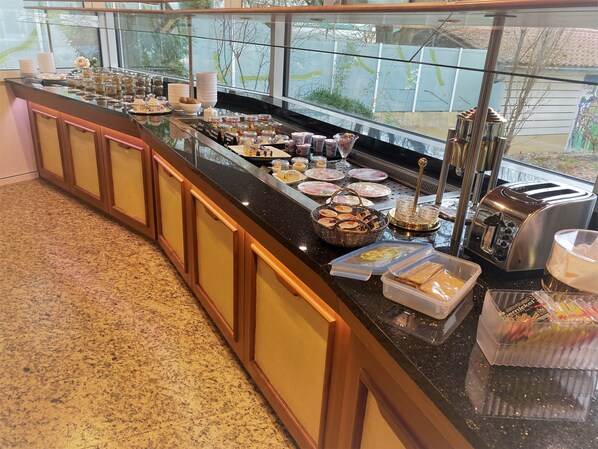 Daily buffet breakfast (EUR 19 per person)