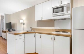 Studio, 2 Double Beds, Non Smoking | Private kitchen | Full-size fridge, microwave, stovetop, coffee/tea maker