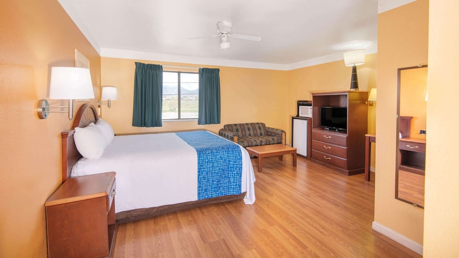 Travelodge by Wyndham Kingman