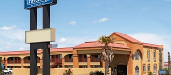 Travelodge by Wyndham Kingman