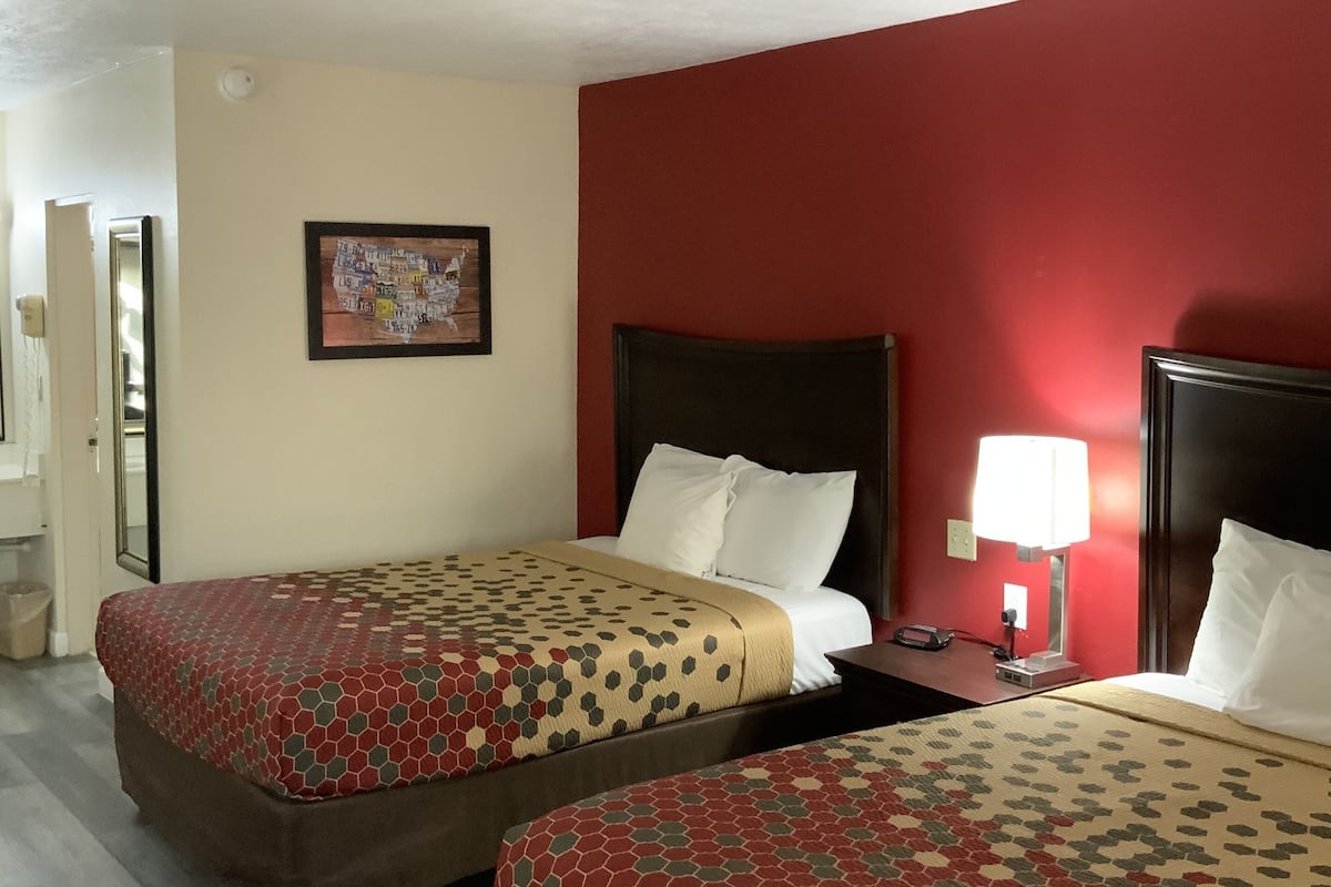 1 habitación, escritorio y sistema de insonorización