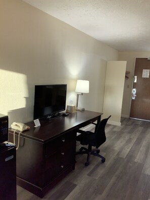 Desk, soundproofing, iron/ironing board, free WiFi