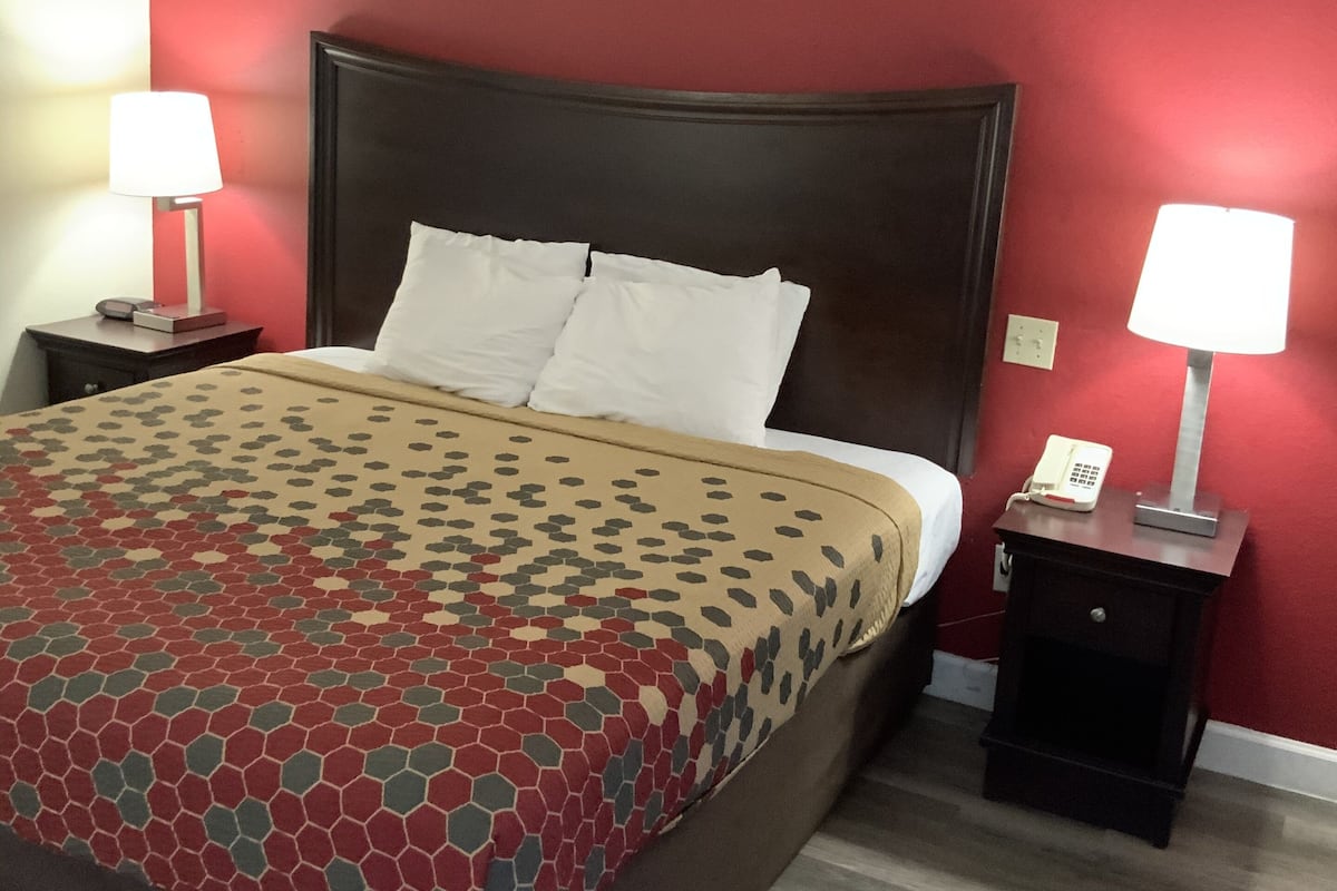 1 habitación, escritorio y sistema de insonorización