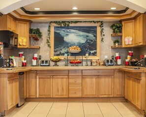 Free daily continental breakfast