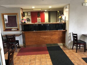 Mostrador para check-in y check-out