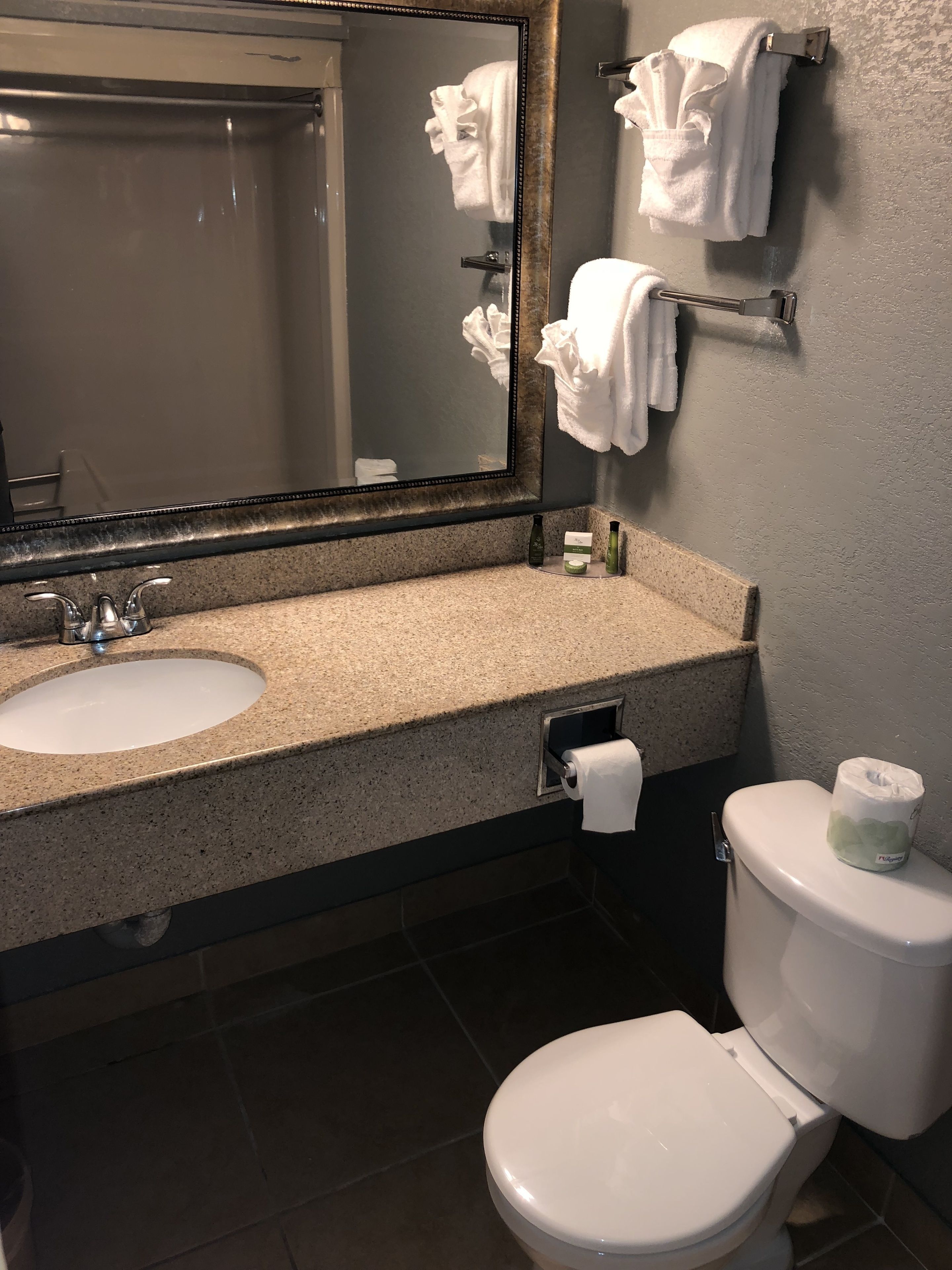 Standard Room, 2 Double Beds, Non Smoking | Bathroom | Bathtub, towels, soap, shampoo