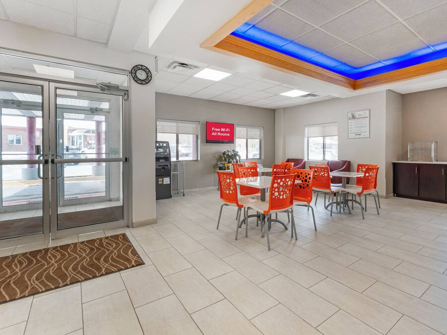 Lobby-lounge