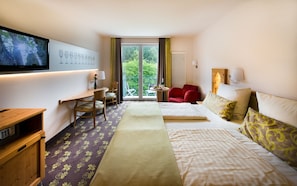Comfort Double Room | Hypo-allergenic bedding, minibar, in-room safe, individually furnished