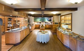 Daily buffet breakfast (EUR 18 per person)