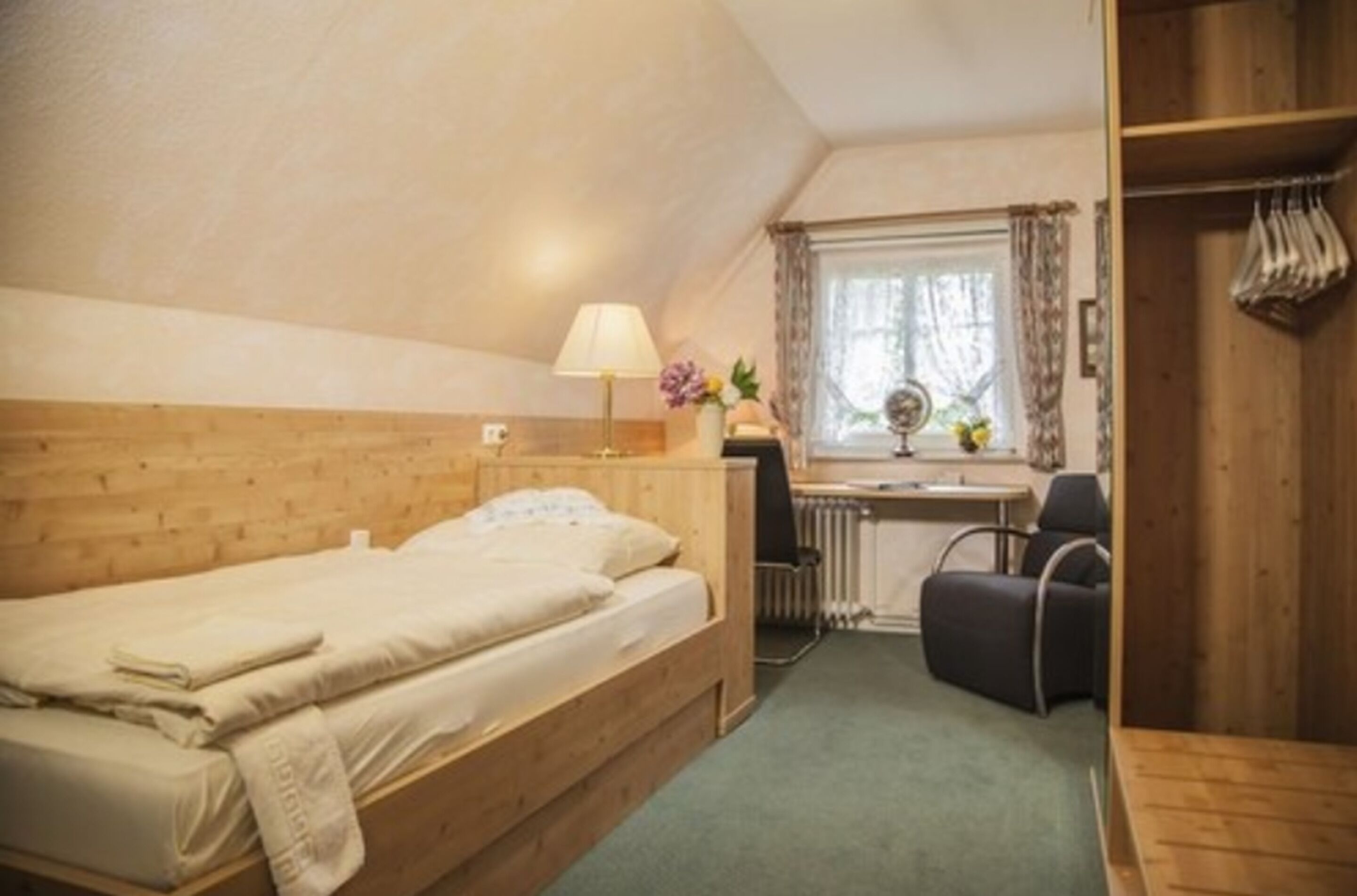 classic single room | 1 bedroom, premium bedding, desk, free wifi