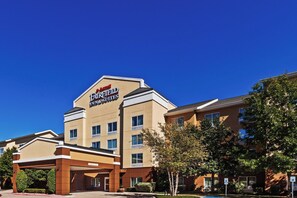 Exterior - Fairfield Inn and Suites by Marriott Austin Northwest/Domain (Austin)