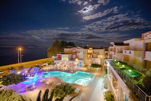 Seasonal outdoor pool - Heliotrope Hotels (Lesvos)