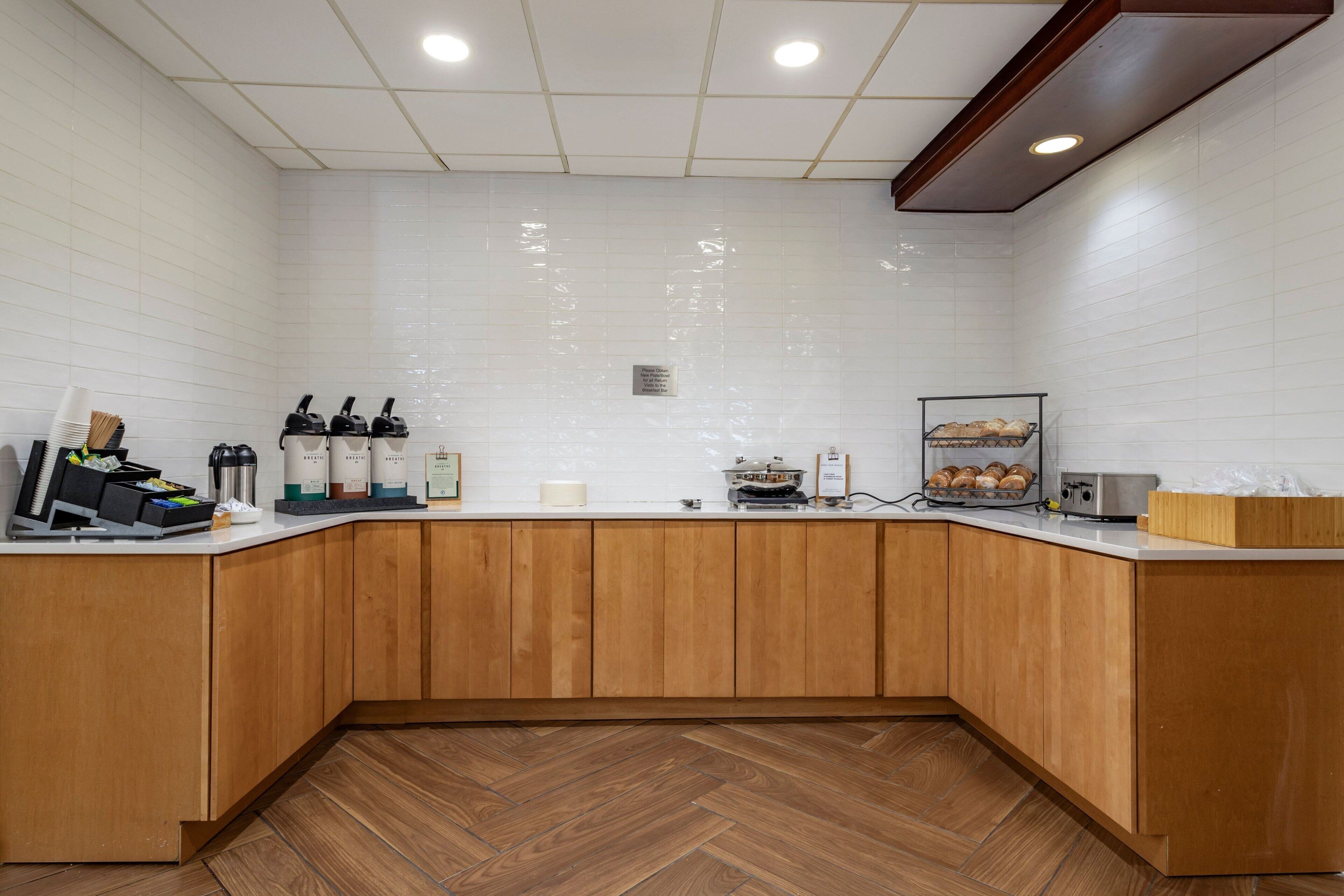 free daily continental breakfast