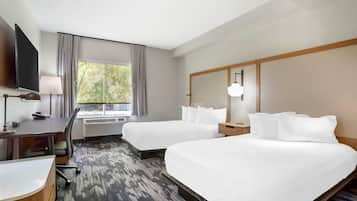 Desk, blackout drapes, iron/ironing board, free WiFi