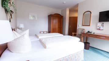 Camera doppia | Con stile personalizzato, con arredamento individuale, una scrivania