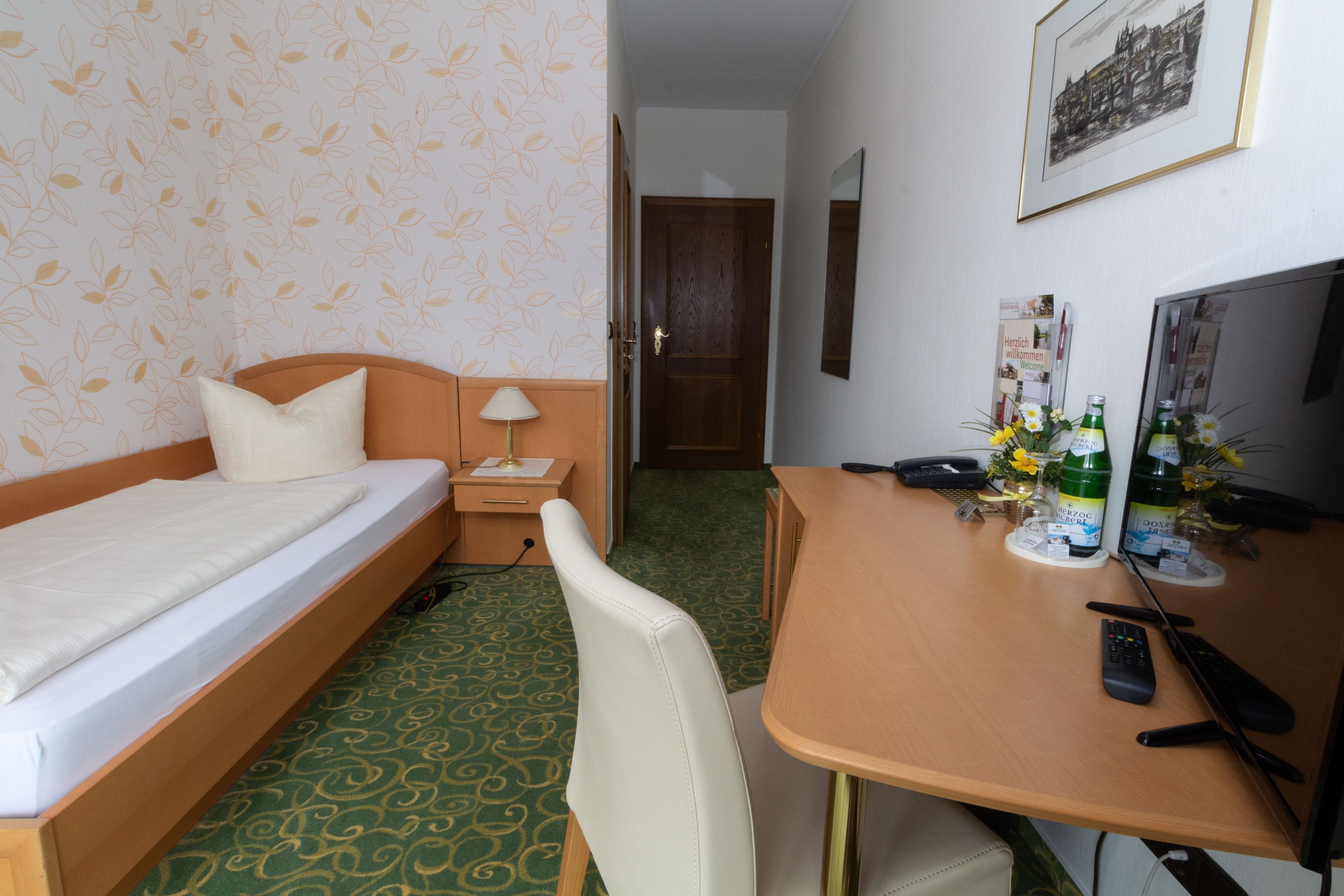 single room | individually decorated, individually furnished, desk, soundproofing