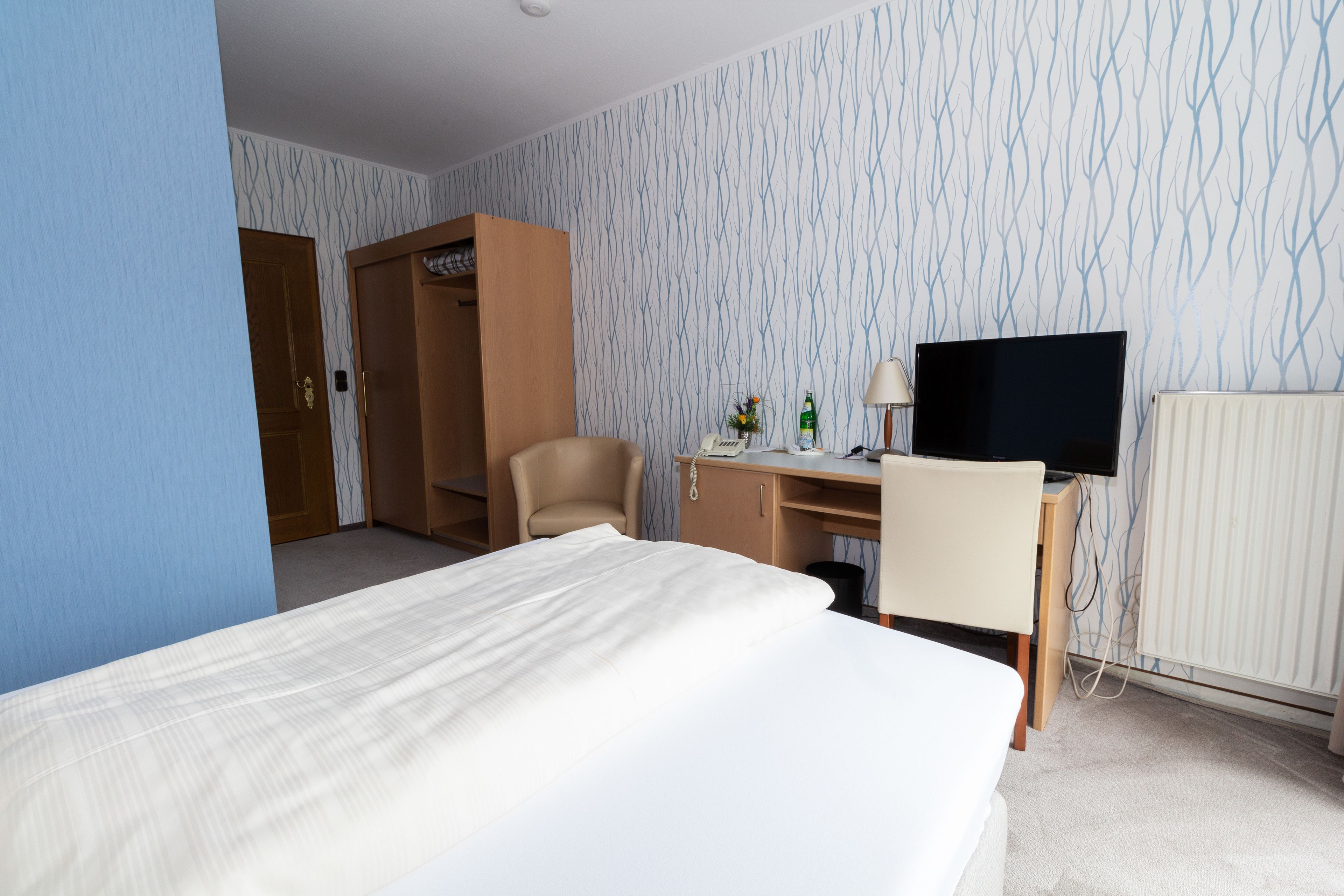 single room | room amenity