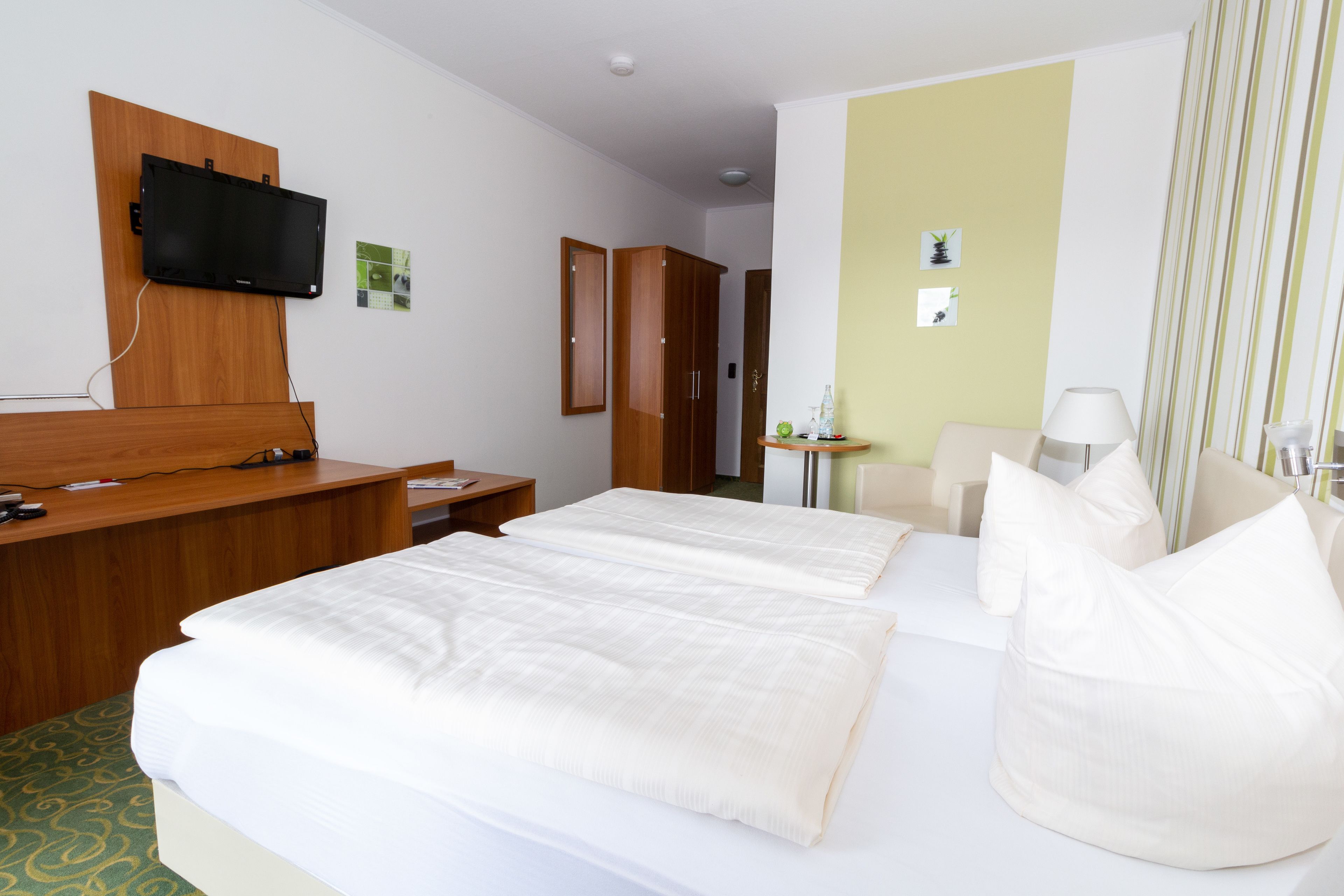 double room | individually decorated, individually furnished, desk, soundproofing