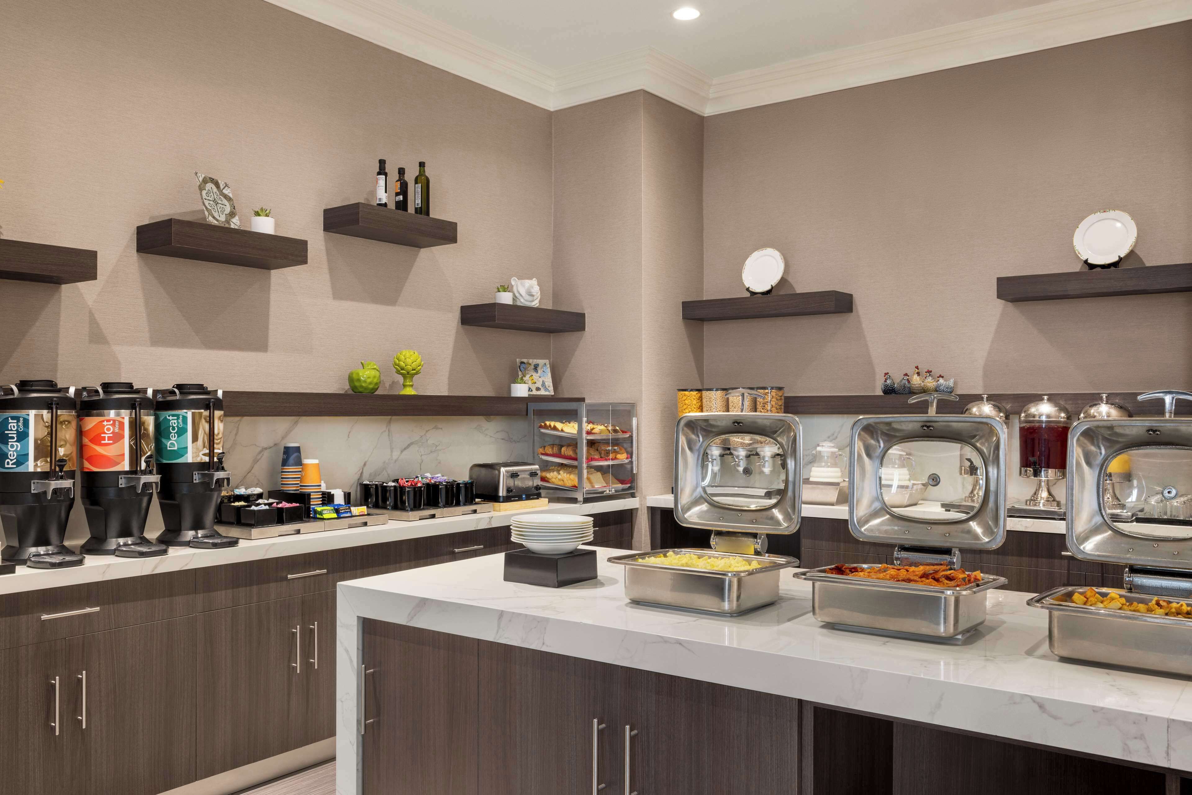 free daily on-the-go breakfast