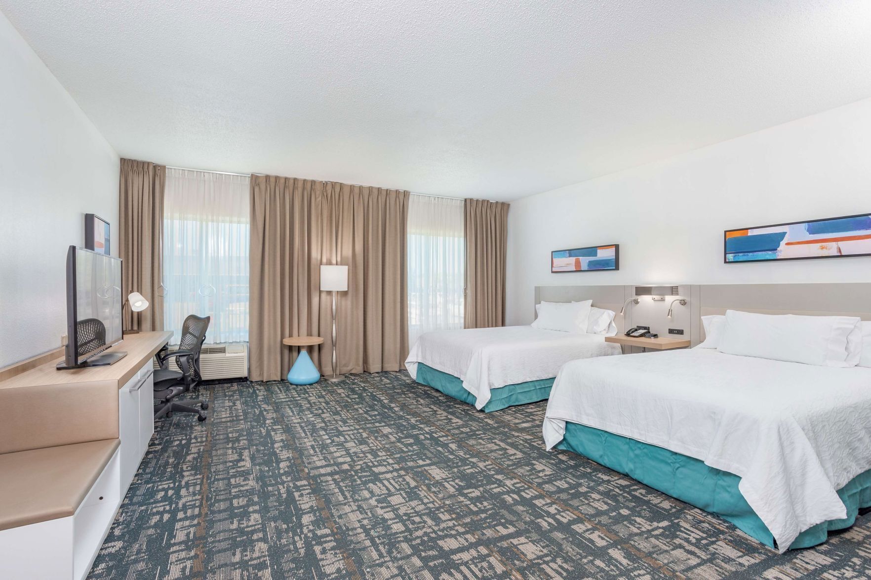 Hypo-allergenic bedding, in-room safe, desk, laptop workspace