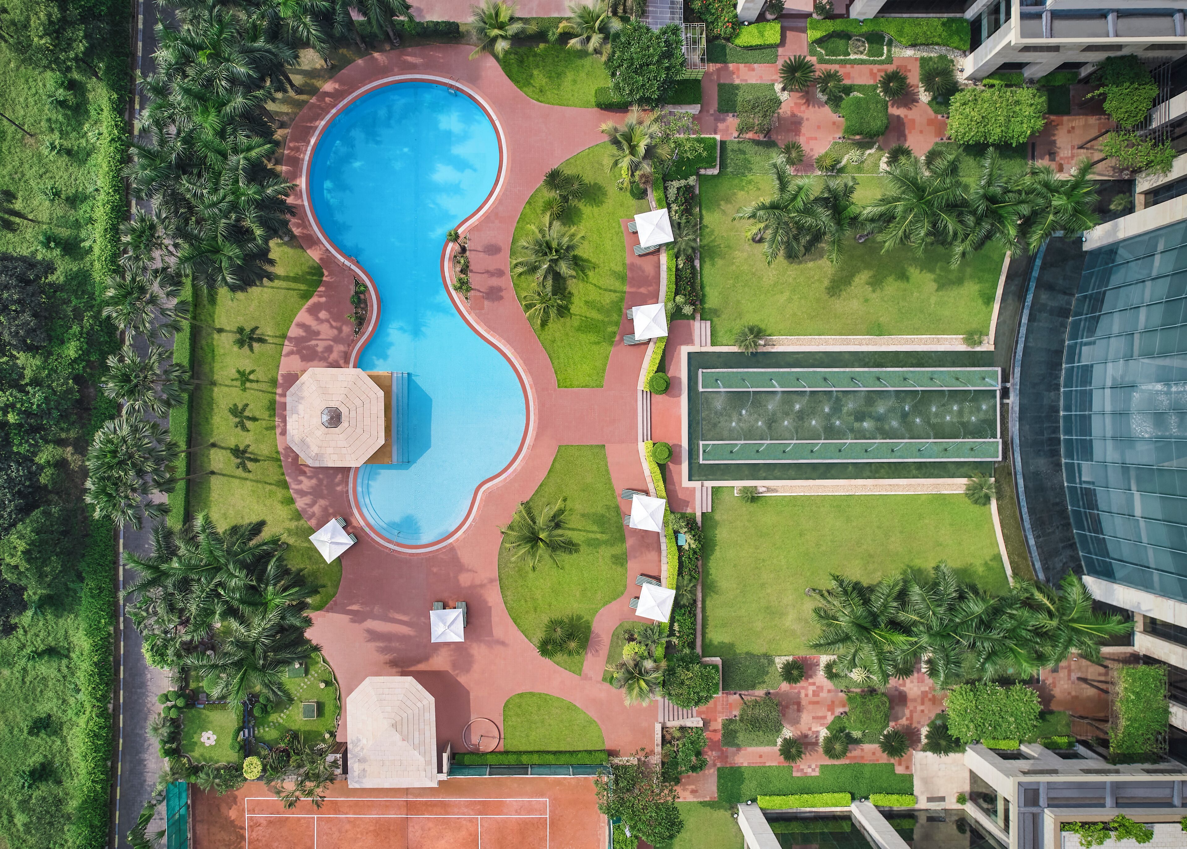 Room, 2 Single Beds, Pool View