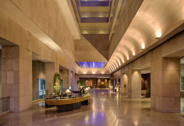 Lobby - Hyatt Regency Kolkata (Bidhannagar)