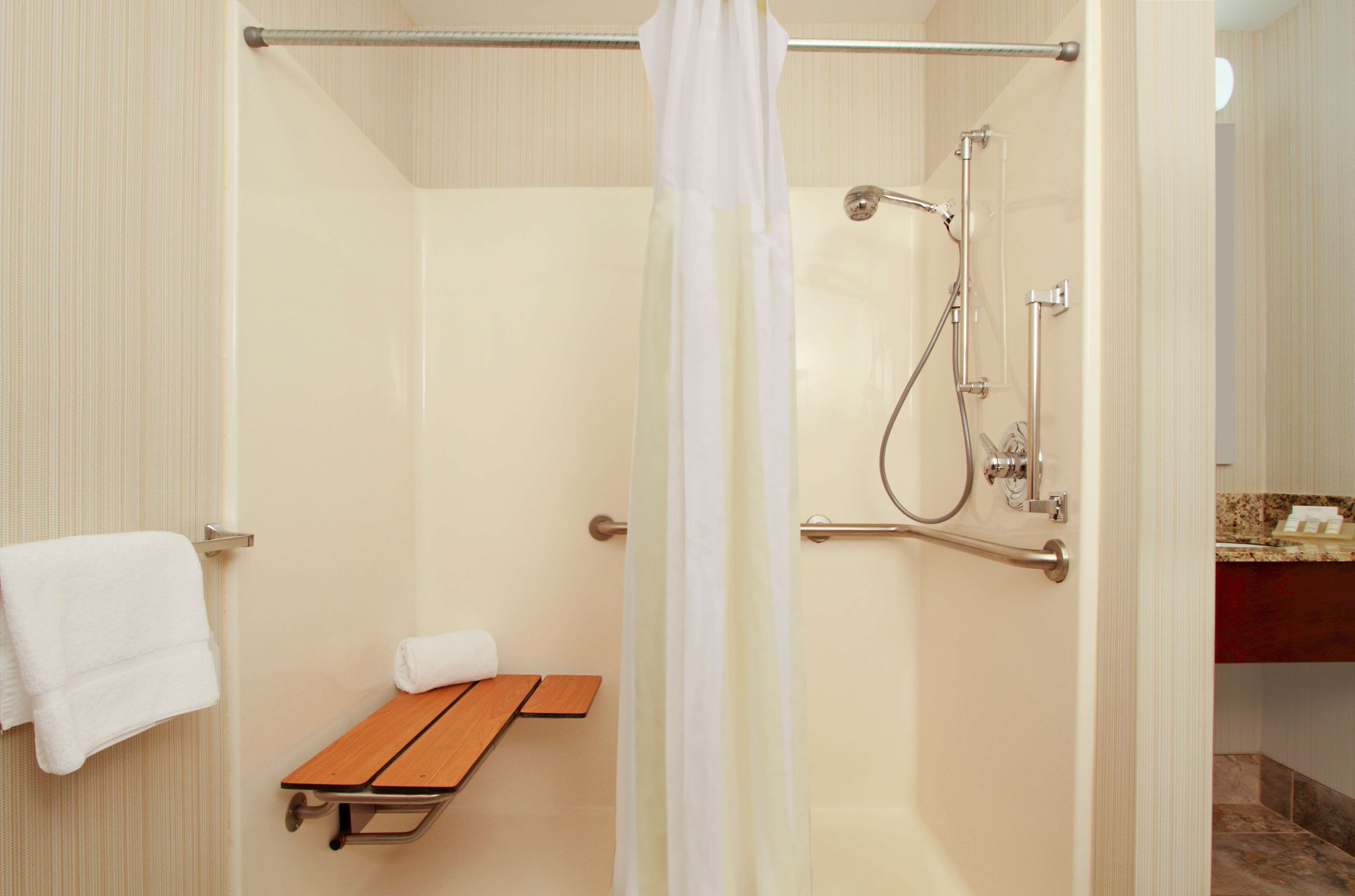 room, accessible | living area | 32-inch flat-screen tv with digital channels, tv