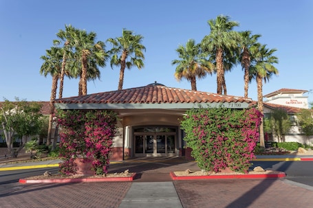 Exterior. Hilton Garden Inn Palm Springs - Rancho Mirage