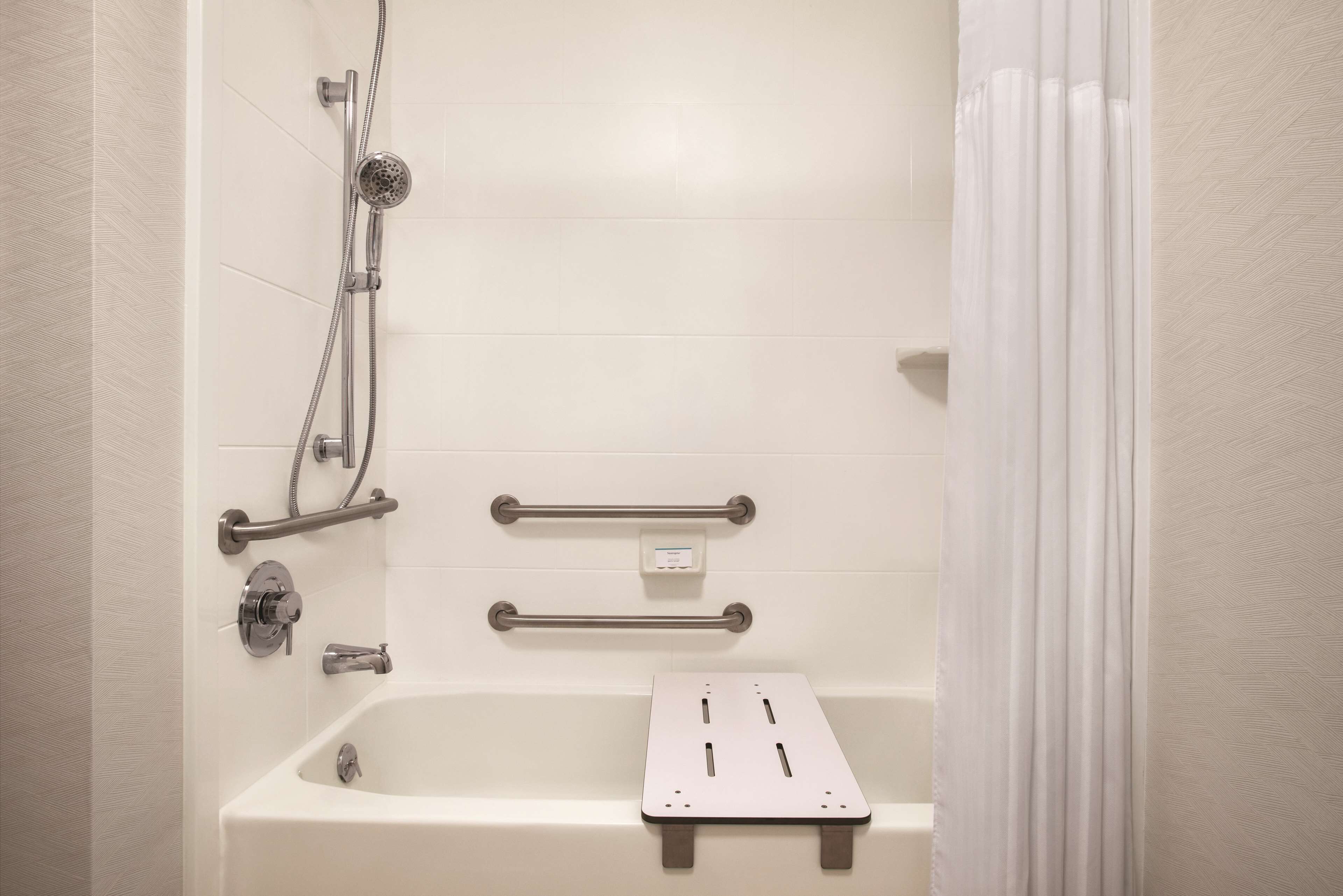 king room, accessible, non smoking | bathroom | bathtub, free toiletries, hair dryer, towels