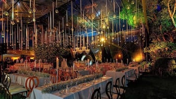 Espace banquet en plein air