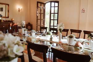 Meeting facility
