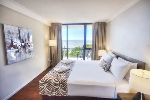 Suite, 1 King Bed, Ocean View | Desk, iron/ironing board, cribs/infant beds, free WiFi