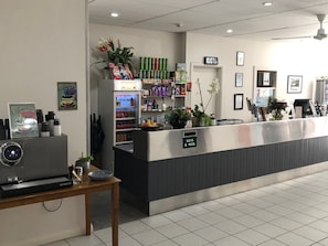 Lobby - Cairns Plaza Hotel (Cairns)