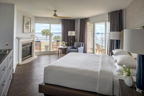 Egyptian cotton sheets, premium bedding, down comforters, pillowtop beds - Hyatt Regency Chesapeake Bay (Cambridge)