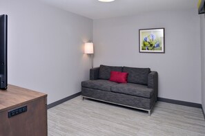Family Room, 2 Queen Beds, Non Smoking