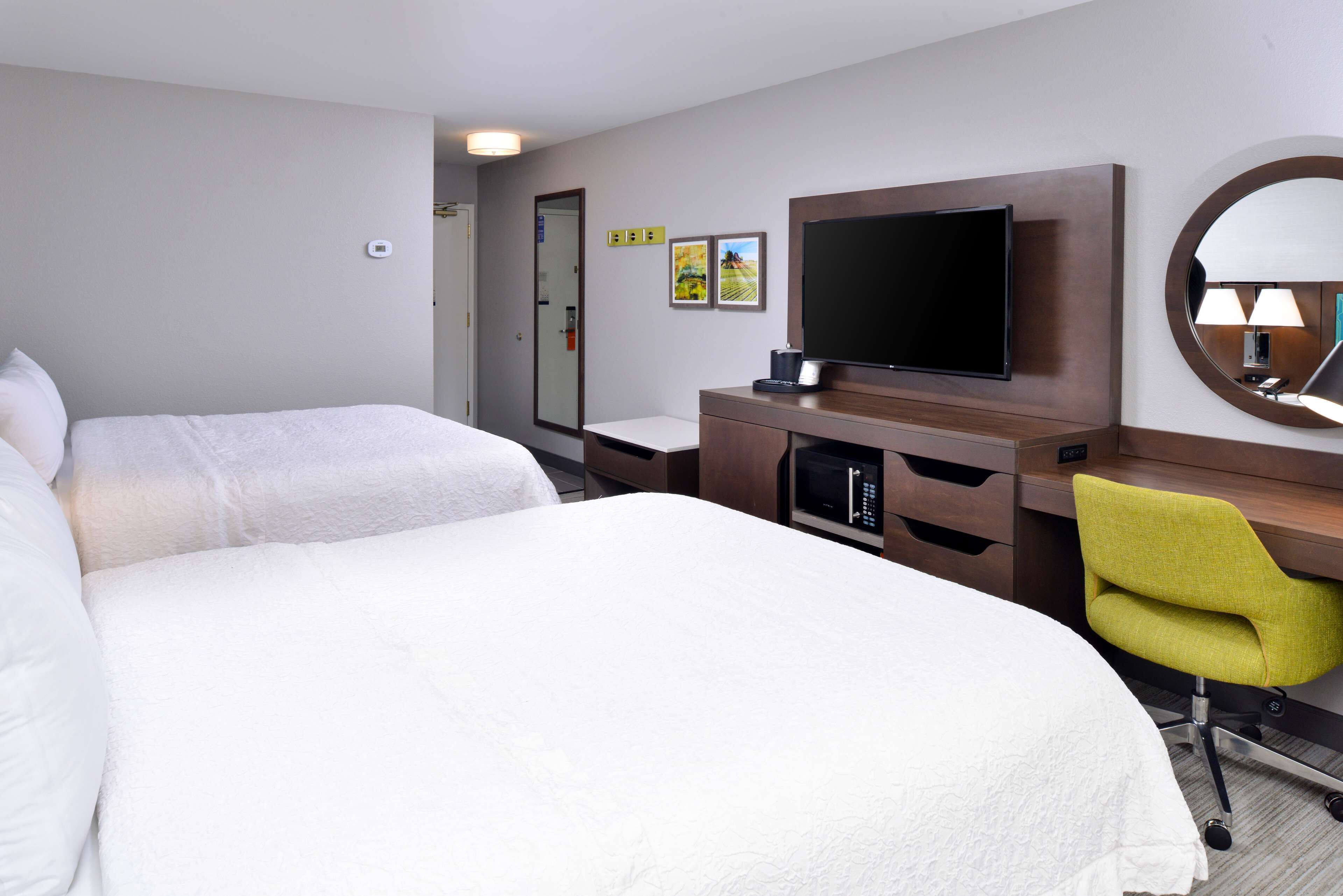 standard room | desk, iron/ironing board, free wifi, bed sheets