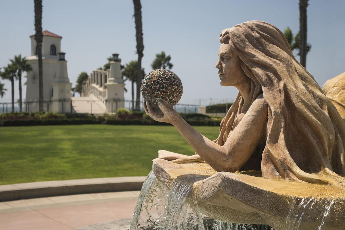 Standard Room, 2 Queen Beds, Accessible, Bathtub