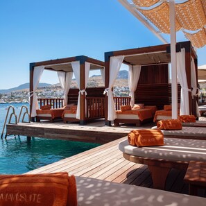 Beach nearby, beach bar