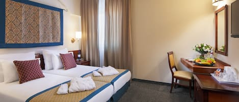 Superior Twin Room | In-room safe, individually decorated, individually furnished, desk