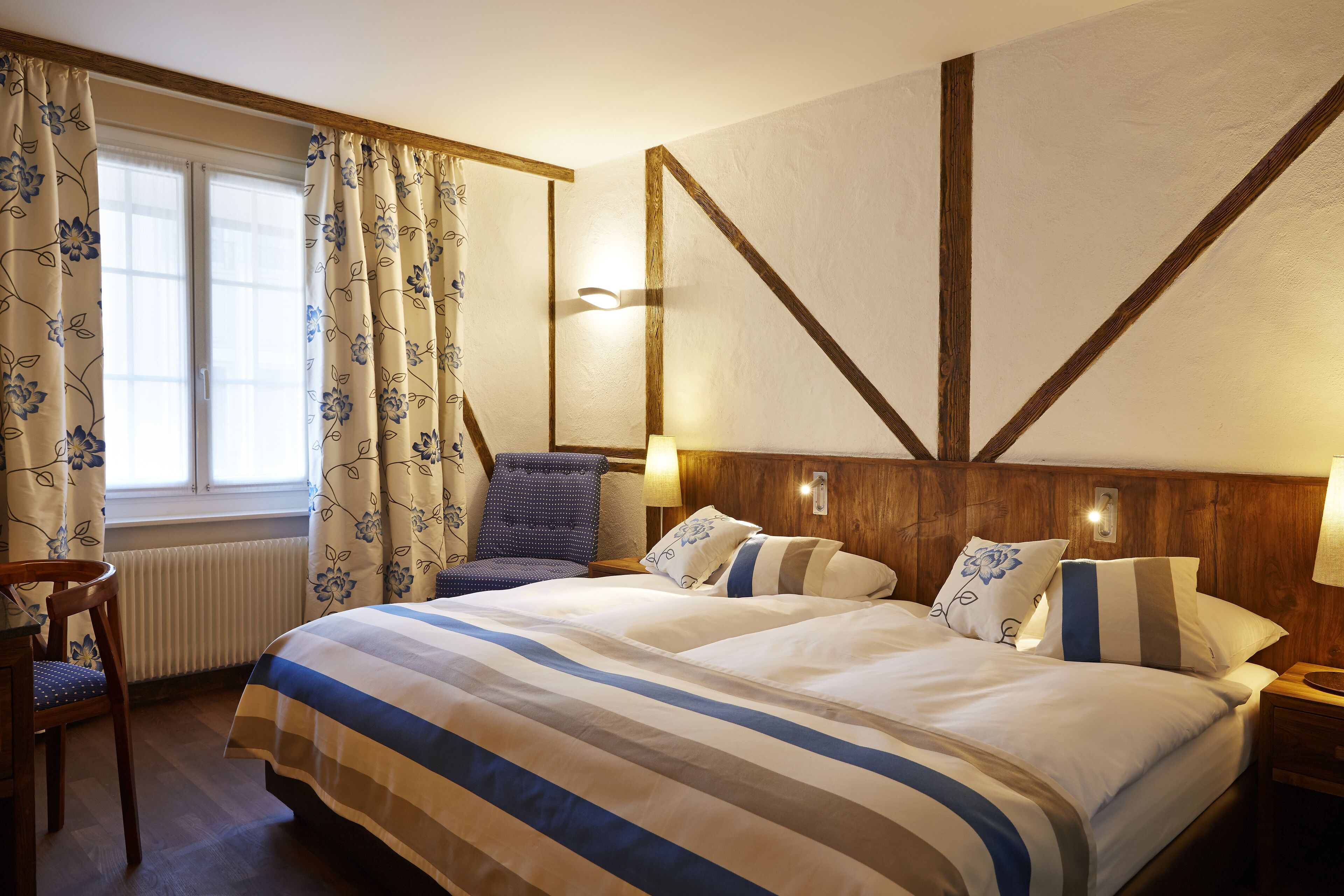 hypo-allergenic bedding, in-room safe, blackout curtains, soundproofing