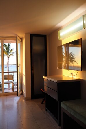 Iron/ironing board, free WiFi, bed sheets, alarm clocks - Seven Crown La Paz Malecon (La Paz)