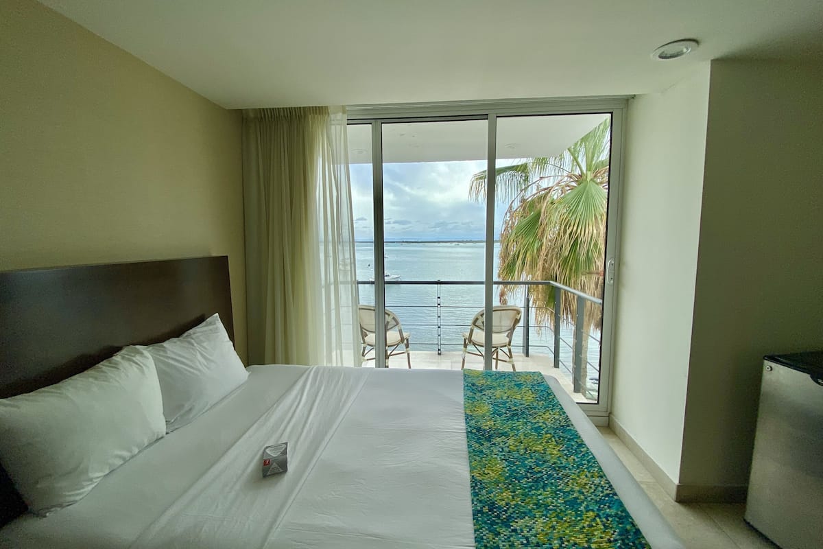 Junior Room, Sea View | Iron/ironing board, free WiFi, bed sheets, alarm clocks