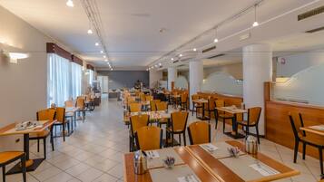 Daily buffet breakfast (EUR 10 per person)