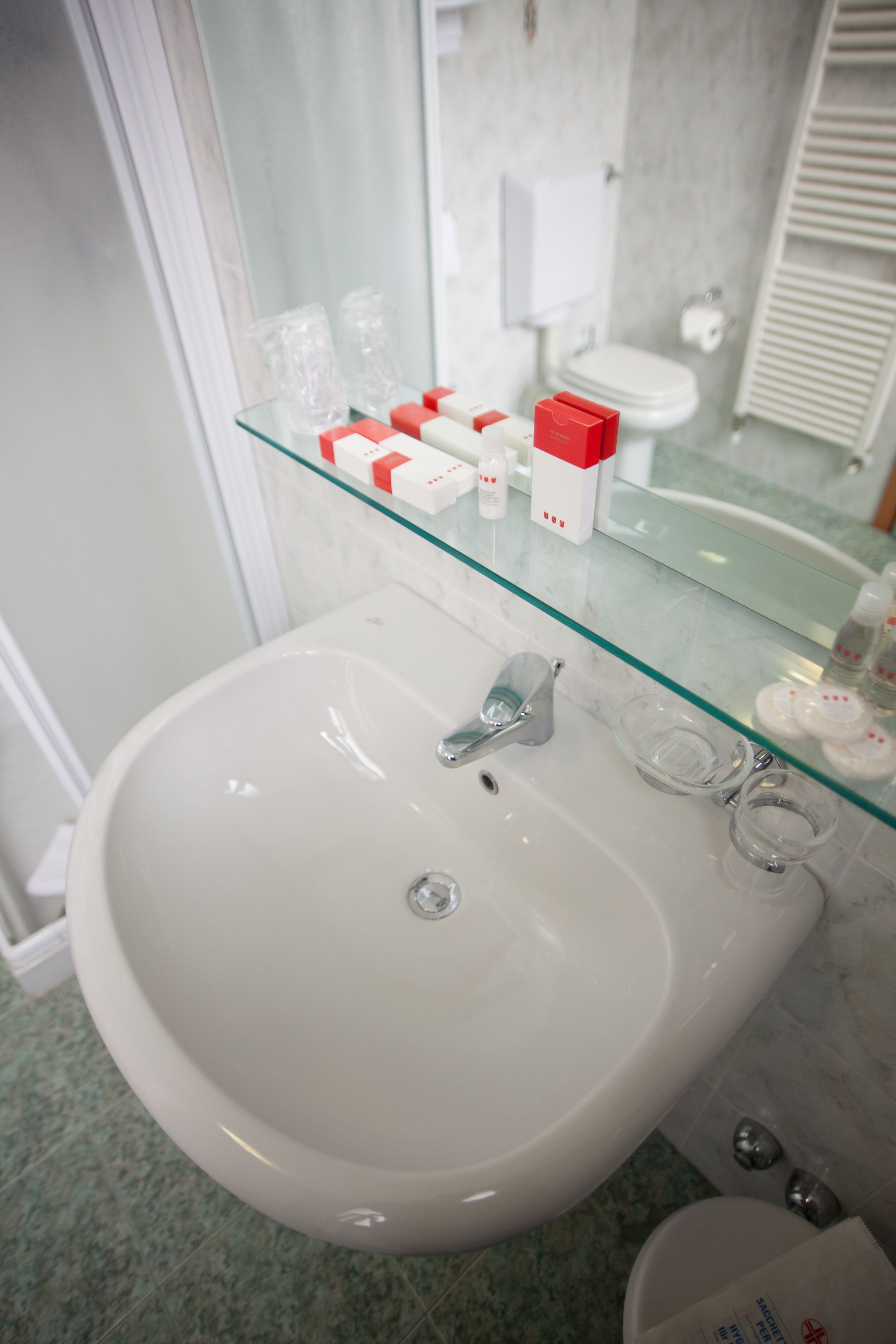 junior suite, multiple beds | bathroom | shower, free toiletries, hair dryer, bidet