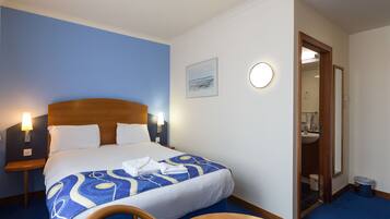 In-room safe, desk, iron/ironing board, free WiFi