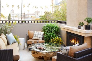 Luxury-Studio, 1 King-Bett | Terrasse/Patio