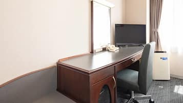 Habitación, 1 cama matrimonial, para no fumadores | Ropa de cama de alta calidad y escritorio