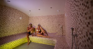 Couples treatment room(s), sauna, hot tub, steam room