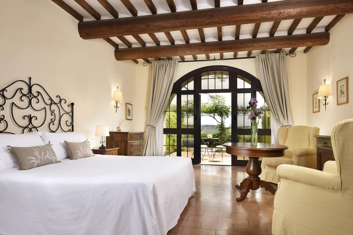 Prestige Room | Premium bedding, minibar, in-room safe, individually decorated